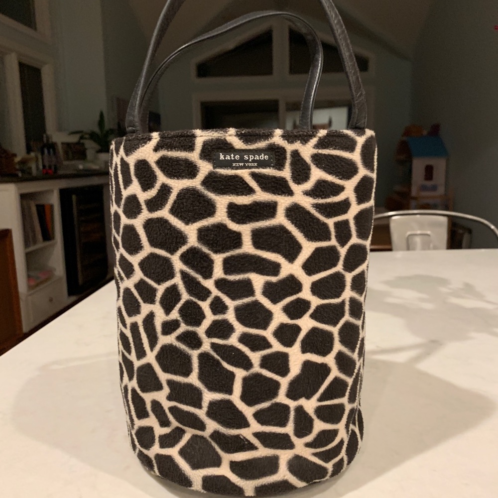 Vintage giraffe print unique round/bucket handbag